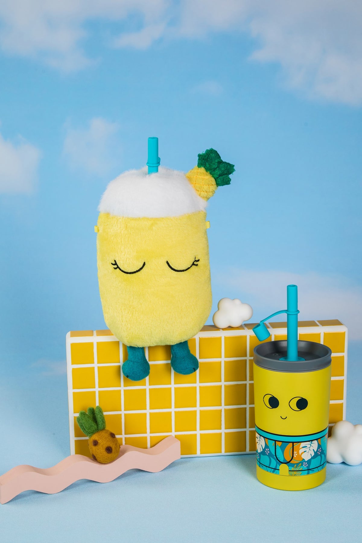Trinkbecher mit Plüschbezug - Pip der Ananas -Fuzzie