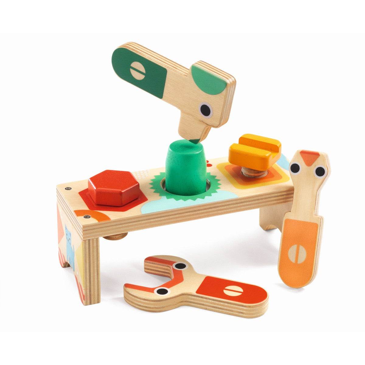 Mini-Werkbank aus Holz mit bunten Werkzeugen für Kleinkinder