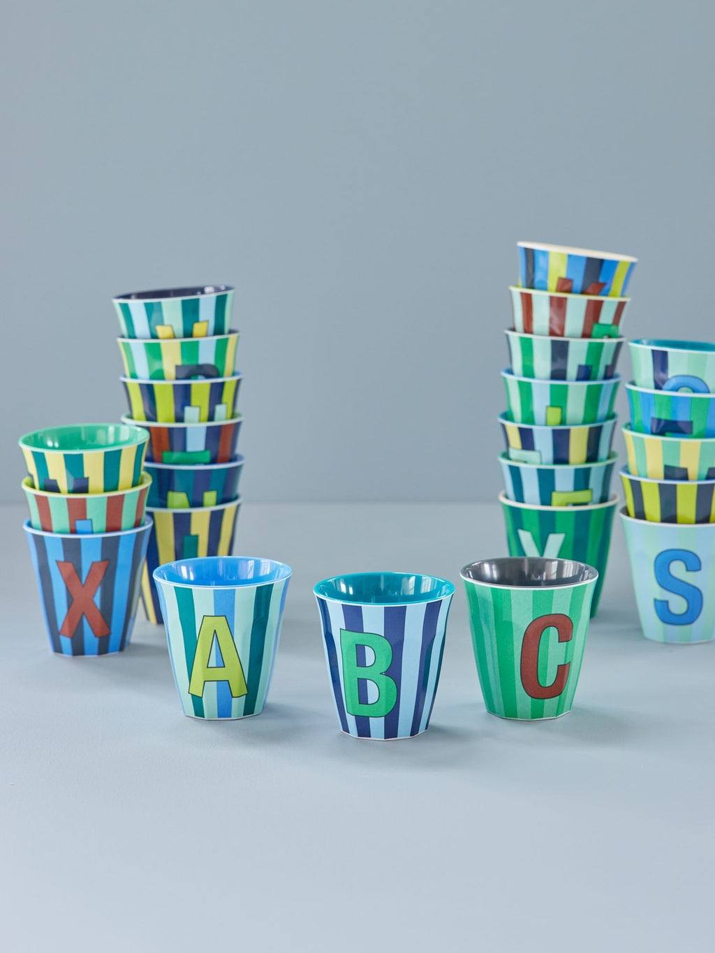 Buchstabenbecher - F 250 ml