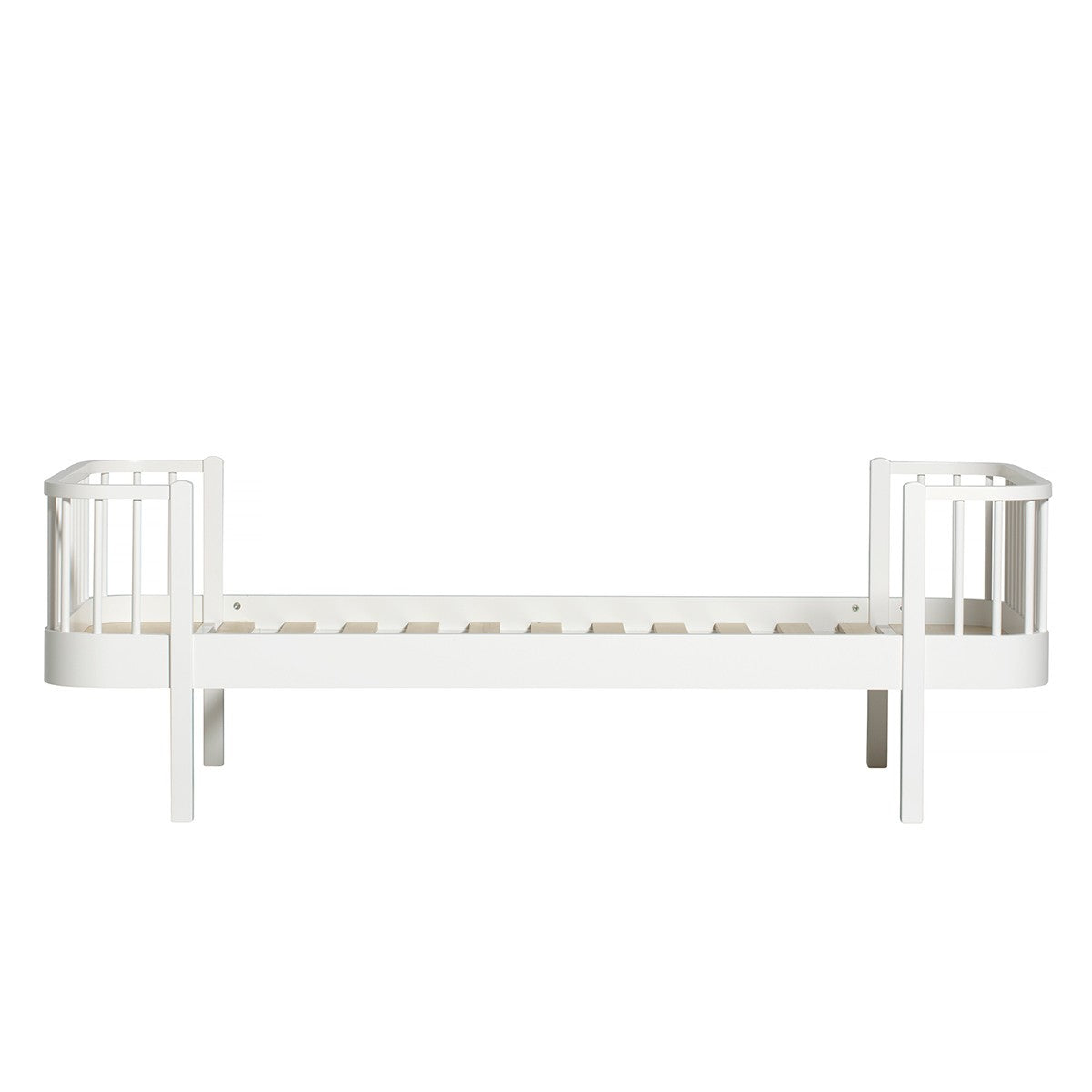 Modern weißes Wood Einzelbett 90x200 cm von Oliver Furniture mit klassischem Design