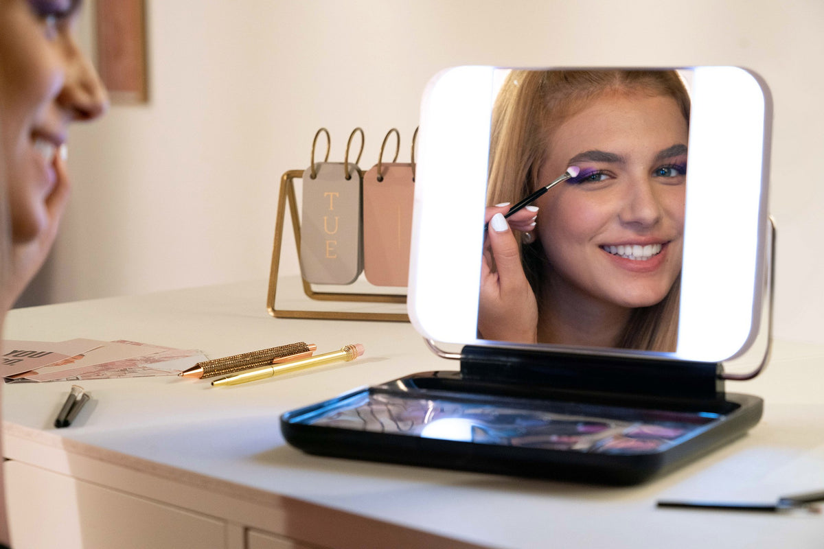 LED Make-Up Case