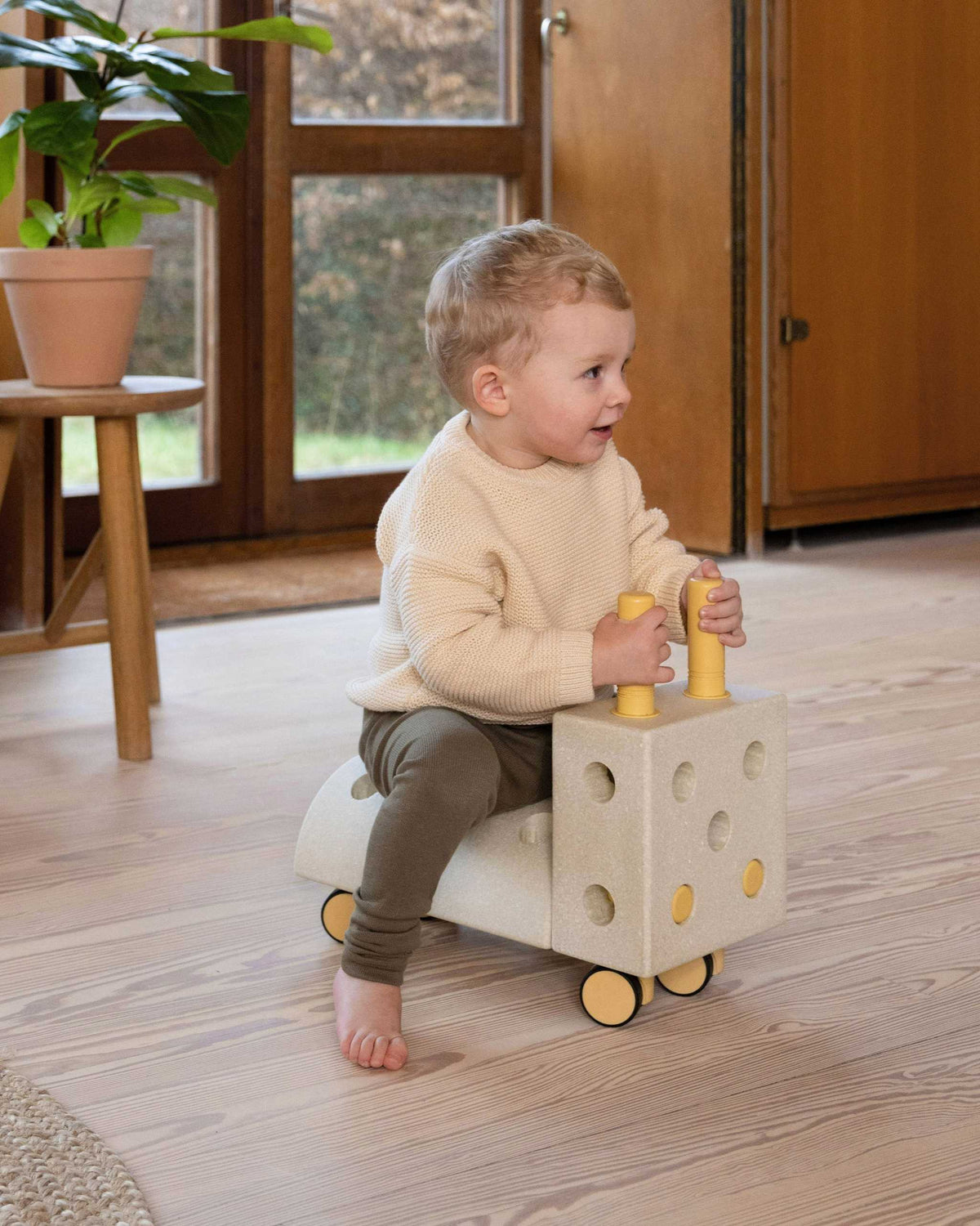MODU Tiny Ride Rutschauto/ Honey Yellow