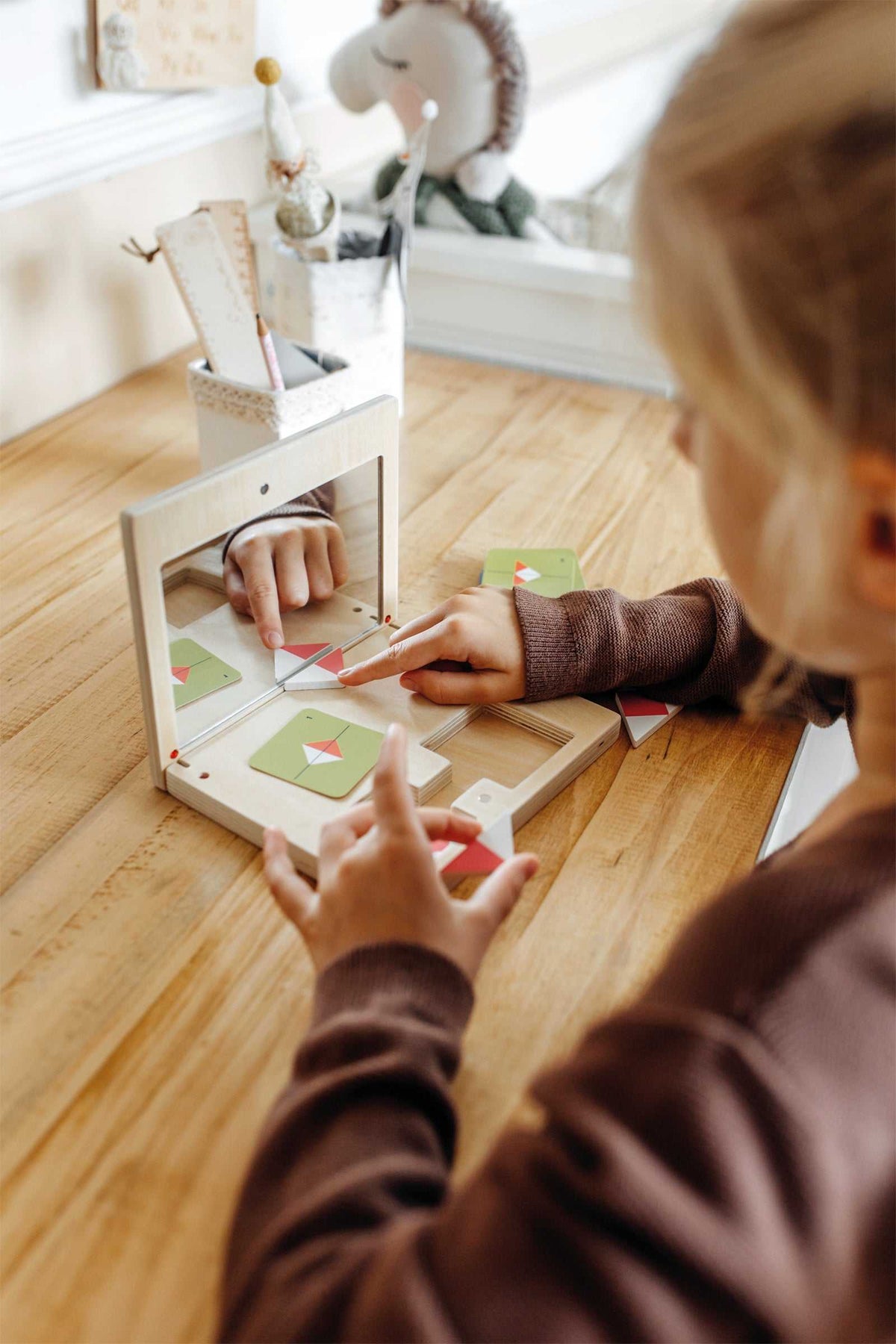 Symmetriespiel mit Spiegel Educate