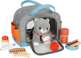 Katze mit Tasche und Pflege-Set für kindliches Rollenspiel
