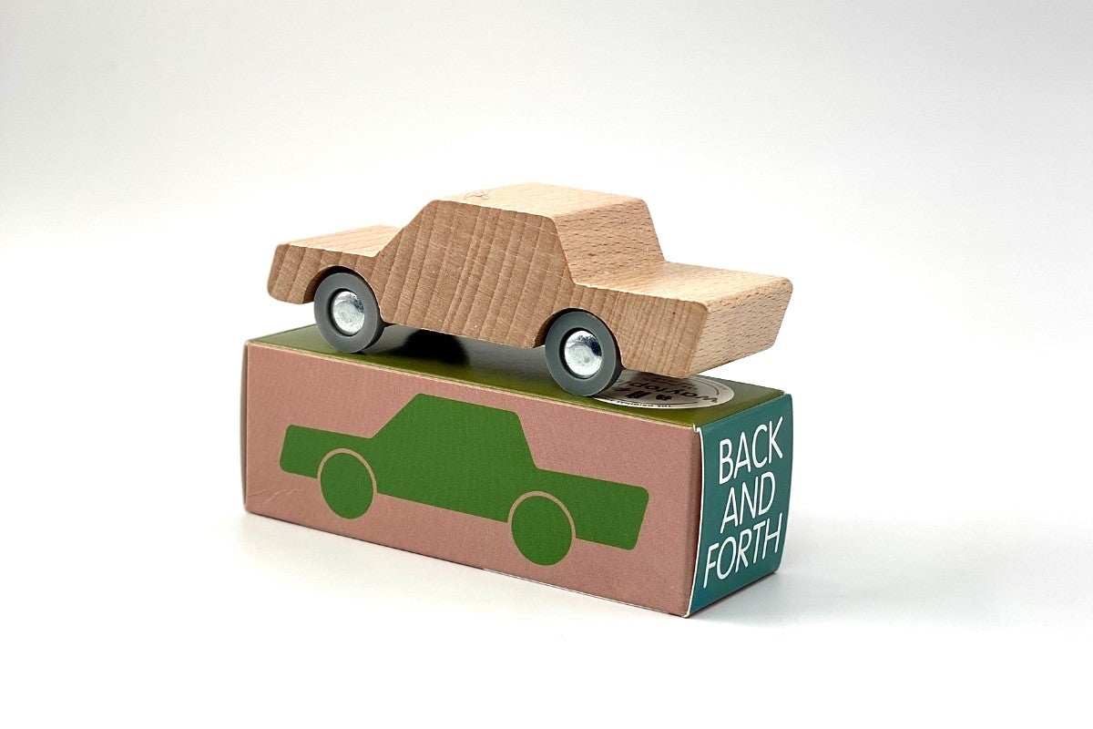 Back and Forth Holz-Auto von Waytoplay, doppelseitig nutzbar, naturfarbenes Holzauto designed von Floris Hover, 10x3,5 cm, Made in Italy