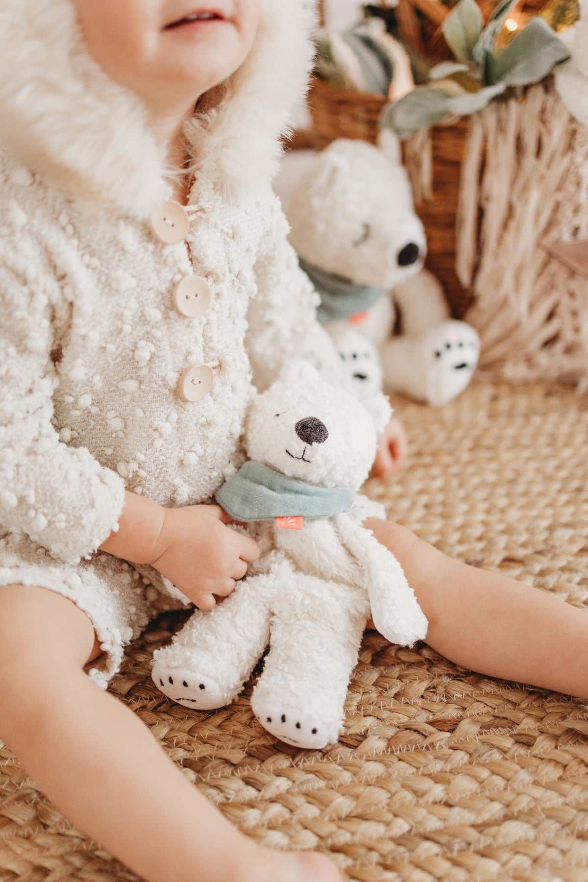 Kleine Puppe Eisbär