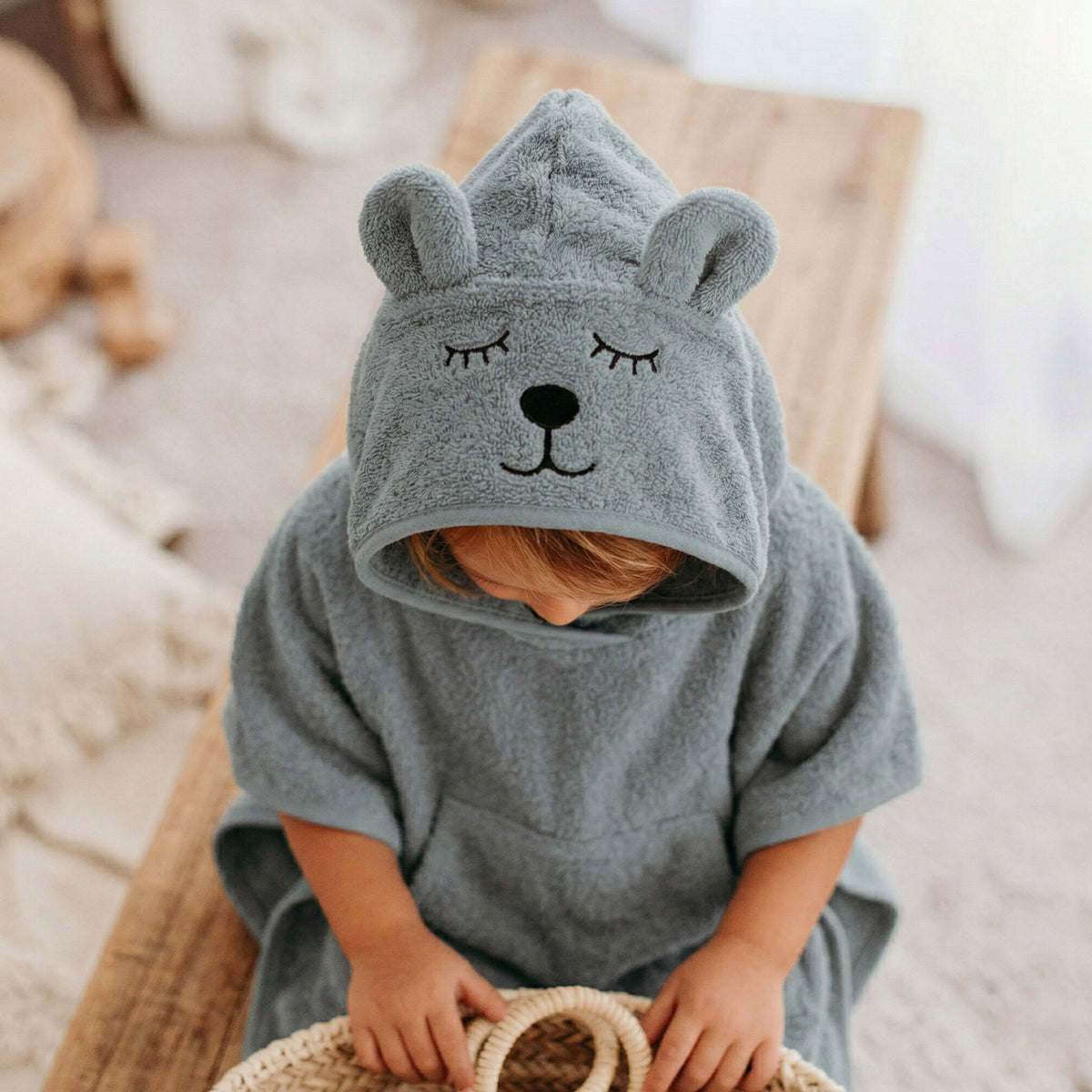 Poncho Eisbär