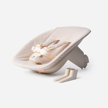 Klapp Babysitz aus recyceltem Kunststoff für Neugeborene bis 9 kg mit gepolstertem Kissen und 5-Punkt-Gurt
