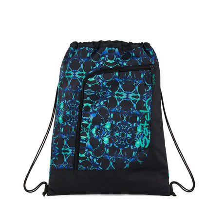Sportbeutel von satch Caleido Blue aus recyceltem Material, leicht und wasserabweisend, ideal für Schule und Sport