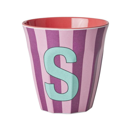 Buchstabenbecher S Melaminbecher 250ml mit Alphabet-Print, spülmaschinengeeignet, BPA-frei