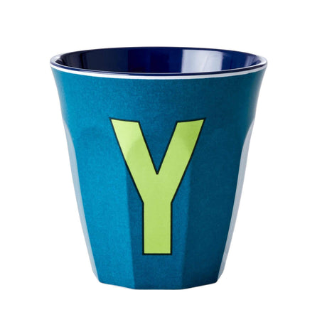 Buchstabenbecher Y aus Melamin mit Alphabet-Print, 250 ml, spülmaschinenfest, vielseitig nutzbar