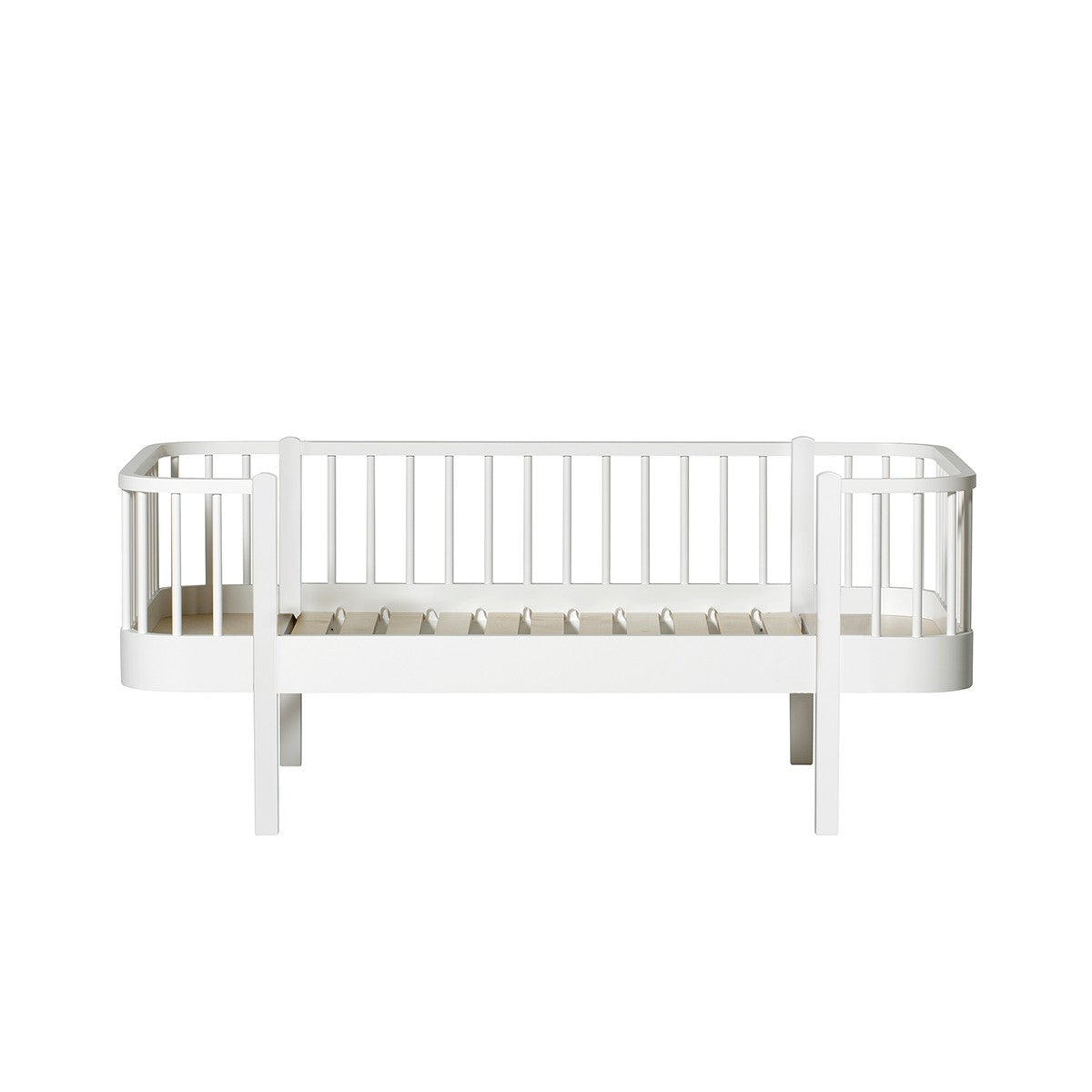 Weißes Wood Junior Bettsofa 90x160 cm im nordischen Design mit abgerundeten Ecken und Rückenlehne