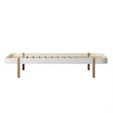 Wood Lounger Bett 90x200 weiß/Eiche im Kinderzimmer, stilvolles, zeitloses Design, gemütliches Tagesbett