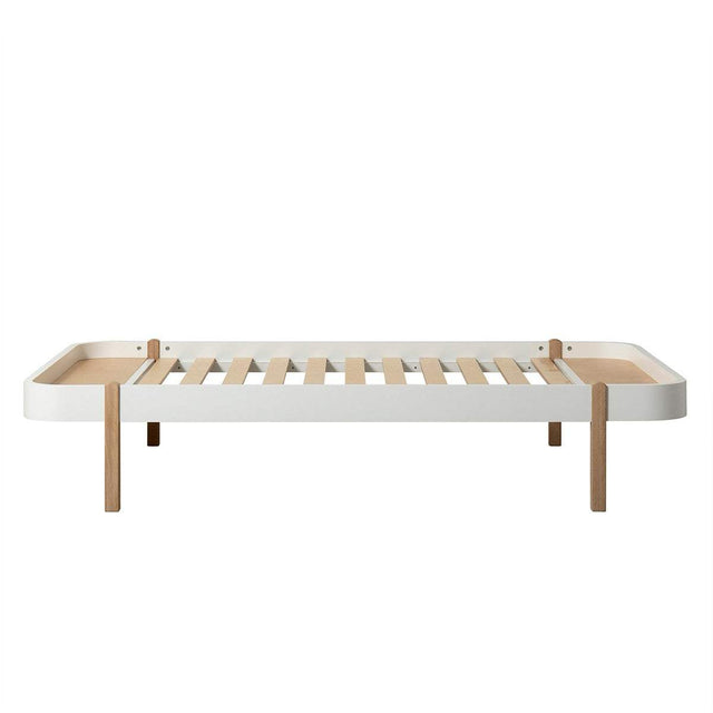Wood Lounger Bett 120x200 weiß Eiche stilvolles Tagesbett mit abgerundeten Ecken