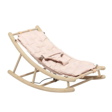 Wood Baby- & Kleinkindwippe aus massiver Eiche mit rosa Babykissen im nordischen Design