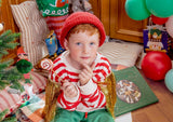 Papierkugeln mit Weihnachtsmotiven