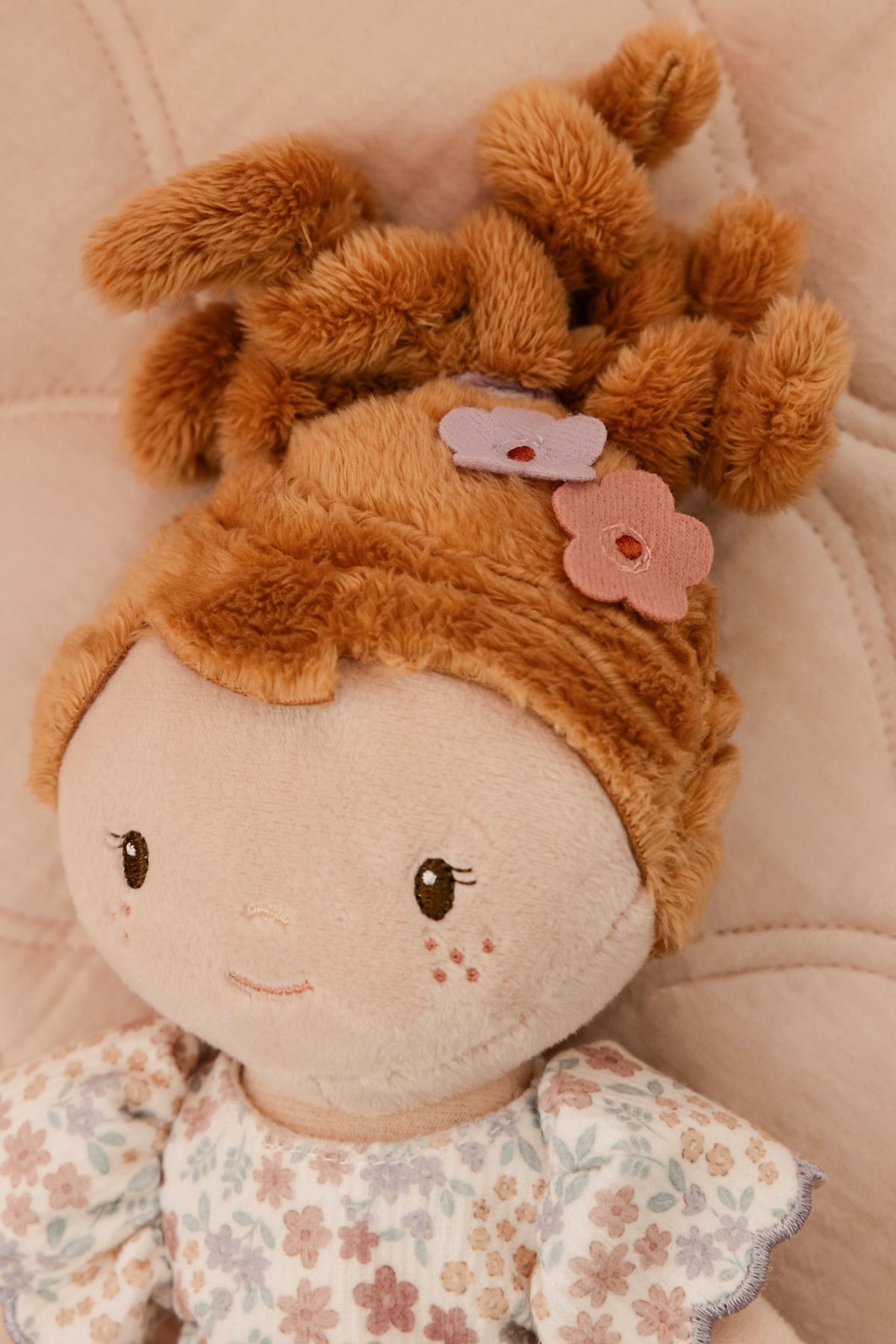 Kuschelpuppe Ava