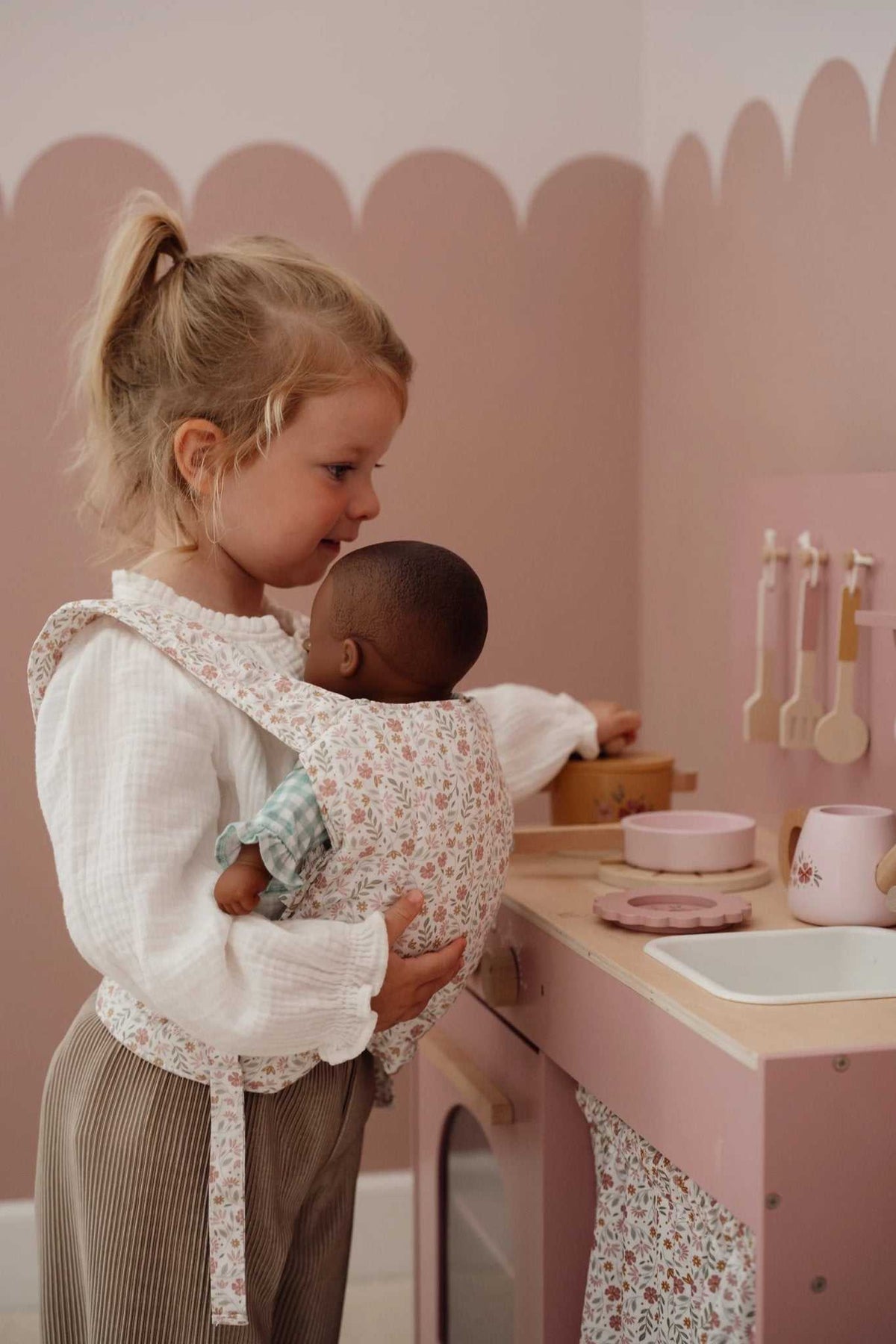 Puppentrage/ Soft Flowers